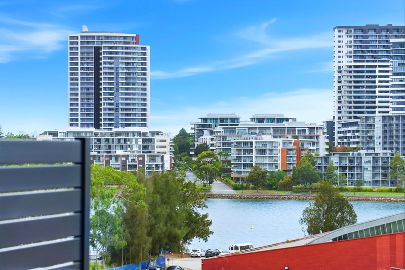 Photo - 411/17 Wentworth Place, Wentworth Point NSW 2127 - Image 11