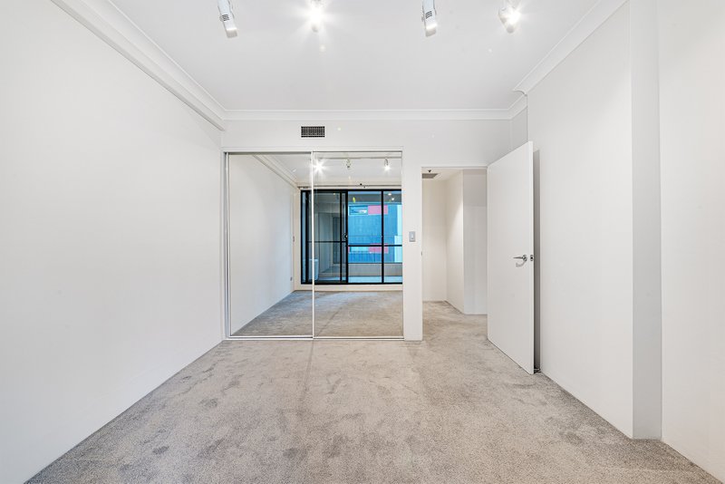 Photo - 411/242 Elizabeth Street, Surry Hills NSW 2010 - Image 4