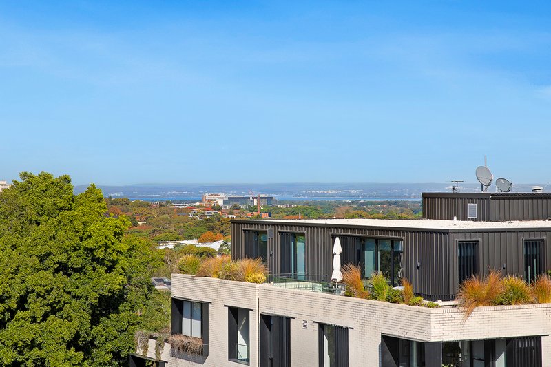 Photo - 411/3 Gray Street, Bondi Junction NSW 2022 - Image 6