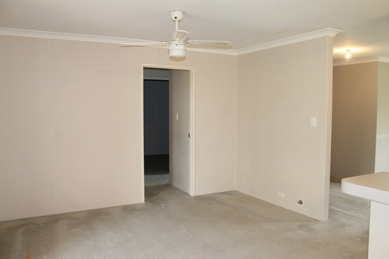 Photo - 4/113 Simpson Avenue, Rockingham WA 6168 - Image 4