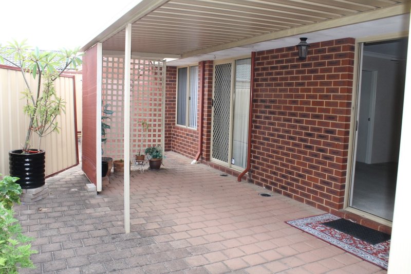 Photo - 4/113 Simpson Avenue, Rockingham WA 6168 - Image 11