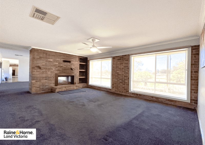 Photo - 4115 Geelong-Bacchus Marsh Road, Parwan VIC 3340 - Image 10