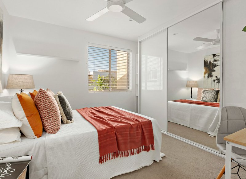 Photo - 4/115 Lagoon Street, Narrabeen NSW 2101 - Image 5