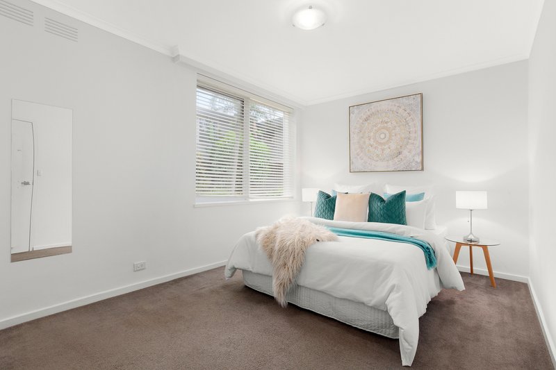 Photo - 4/1150 Dandenong Road, Carnegie VIC 3163 - Image 4