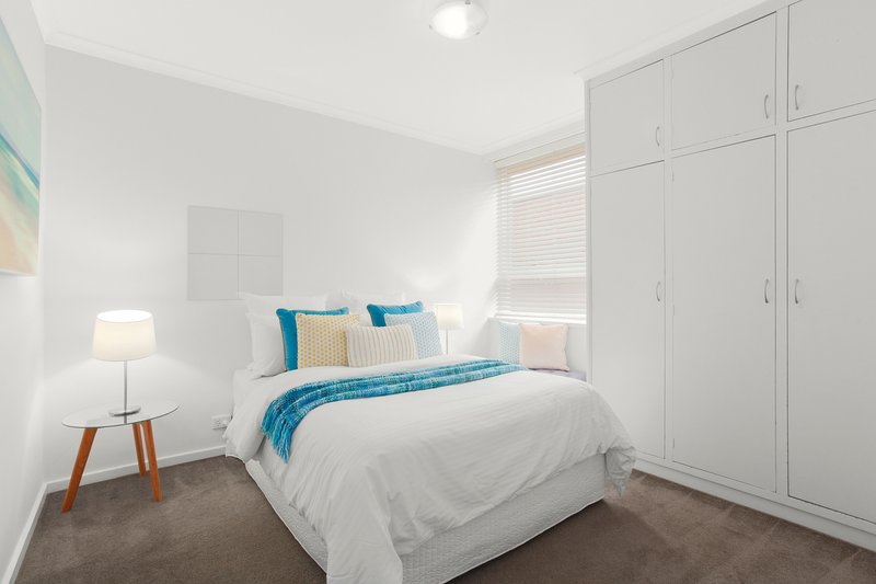 Photo - 4/1150 Dandenong Road, Carnegie VIC 3163 - Image 5