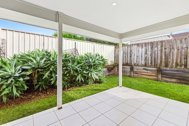 Photo - 4/116-118 Taylor Street, Newtown QLD 4350 - Image 3