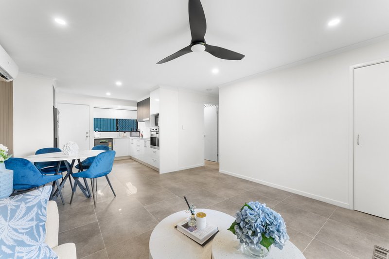 Photo - 4/12-16 Albert Street, Eagleby QLD 4207 - Image 7