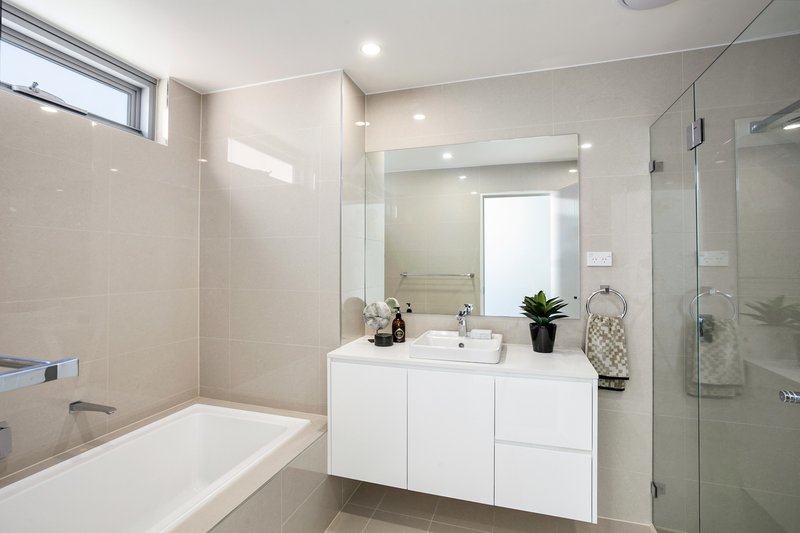 Photo - 41/2 Burelli Street, Wollongong NSW 2500 - Image 8