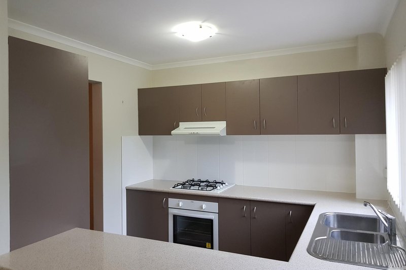 Photo - 4/12 Denison Street, Wollongong NSW 2500 - Image 2