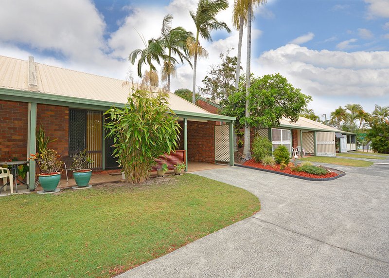 Photo - 4/12 Denmans Camp Road, Torquay QLD 4655 - Image 4