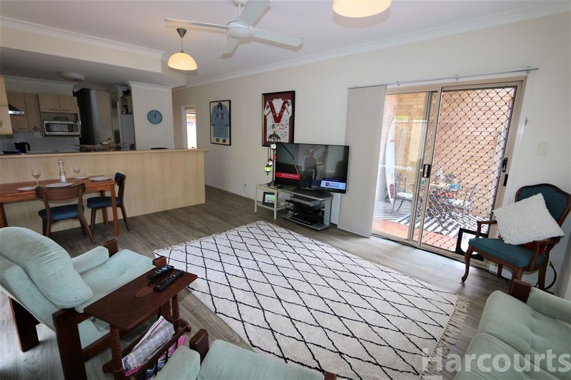 Photo - 4/12 Fourth Avenue, Bongaree QLD 4507 - Image 2