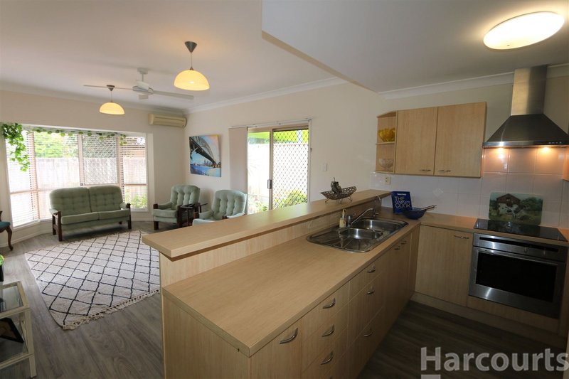 Photo - 4/12 Fourth Avenue, Bongaree QLD 4507 - Image 5