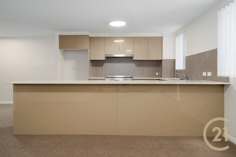 Photo - 4/12 George Street, Liverpool NSW 2170 - Image 4