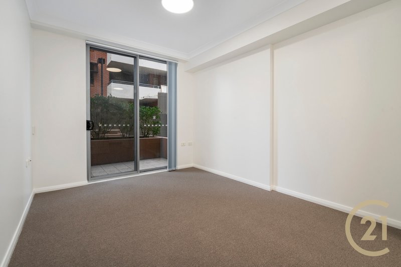 Photo - 4/12 George Street, Liverpool NSW 2170 - Image 7