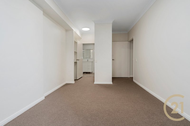 Photo - 4/12 George Street, Liverpool NSW 2170 - Image 8