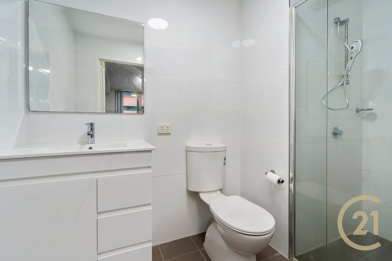 Photo - 4/12 George Street, Liverpool NSW 2170 - Image 9
