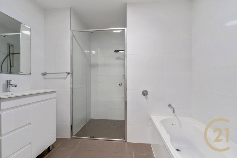 Photo - 4/12 George Street, Liverpool NSW 2170 - Image 11