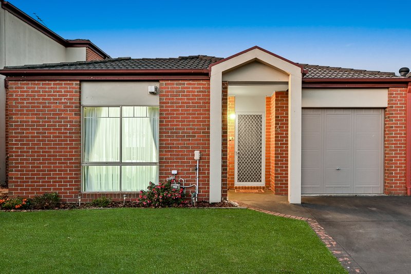 4/12 Grant Close, Berwick VIC 3806