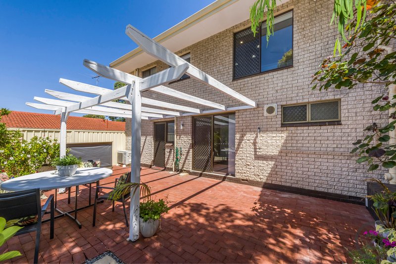 Photo - 4/12 Henson Street, Mandurah WA 6210 - Image 4