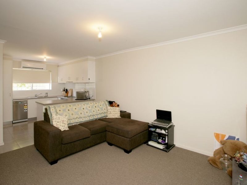 Photo - 4/12 Higgins Avenue, Wagga Wagga NSW 2650 - Image 2