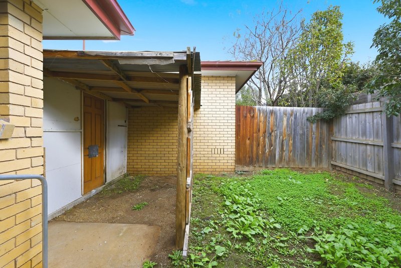 Photo - 4/12 Inglis Street, Maddingley VIC 3340 - Image 11
