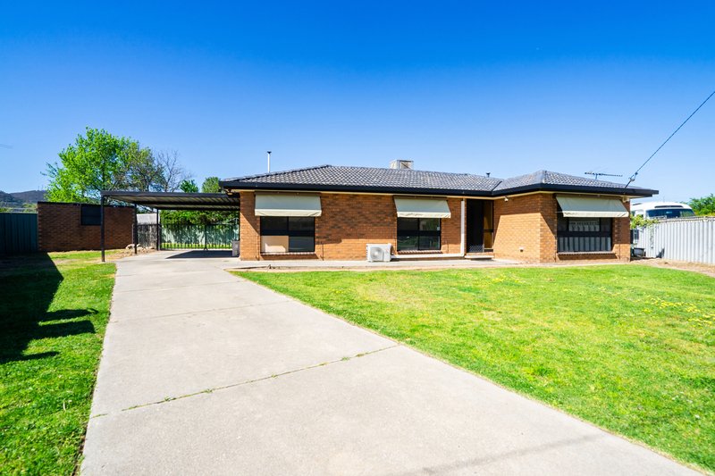 412 Leonie Court, Lavington NSW 2641