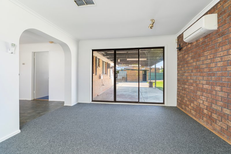 Photo - 412 Leonie Court, Lavington NSW 2641 - Image 6