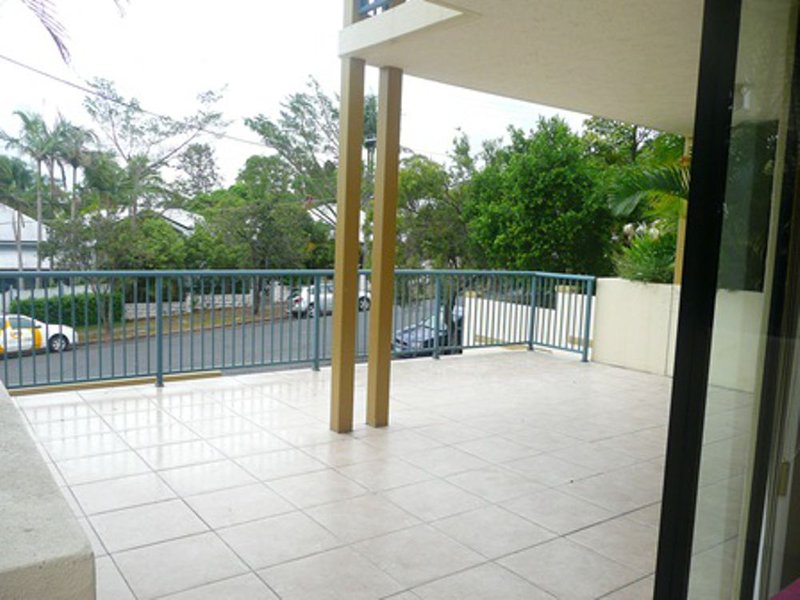 Photo - 4/12 Longlands Street, East Brisbane QLD 4169 - Image 4