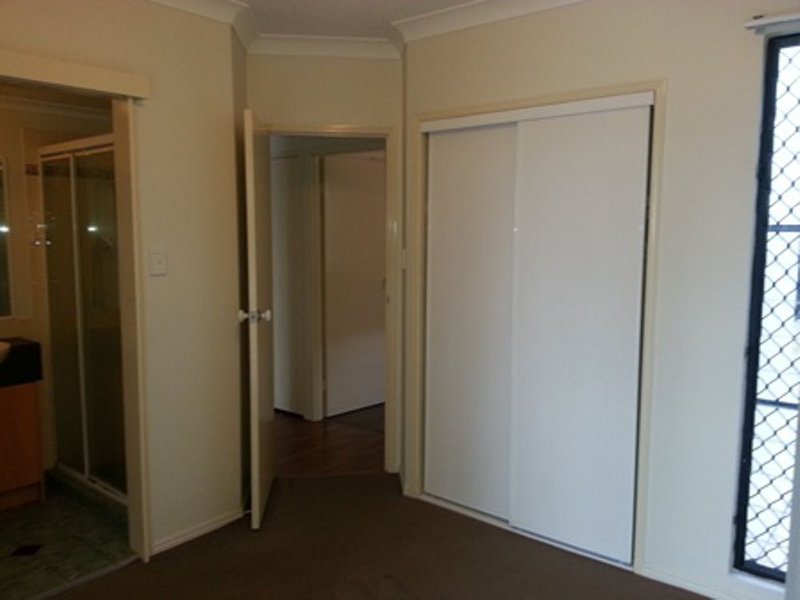 Photo - 4/12 Longlands Street, East Brisbane QLD 4169 - Image 7