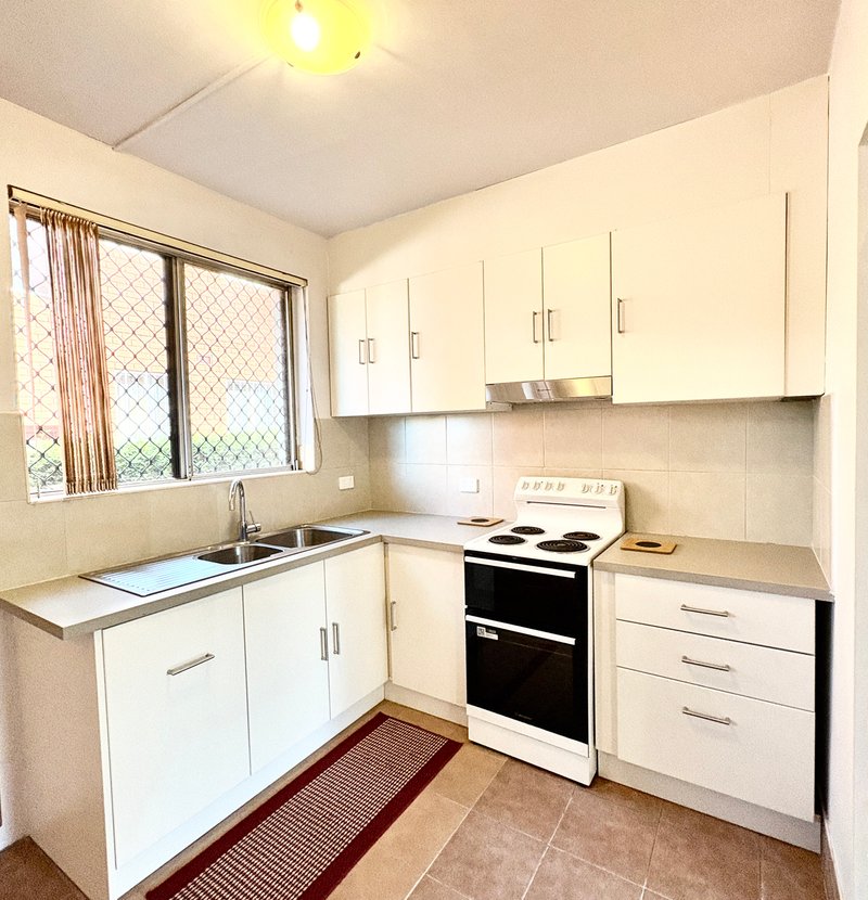 Photo - 4/12 Oswald Street, Campsie NSW 2194 - Image 2