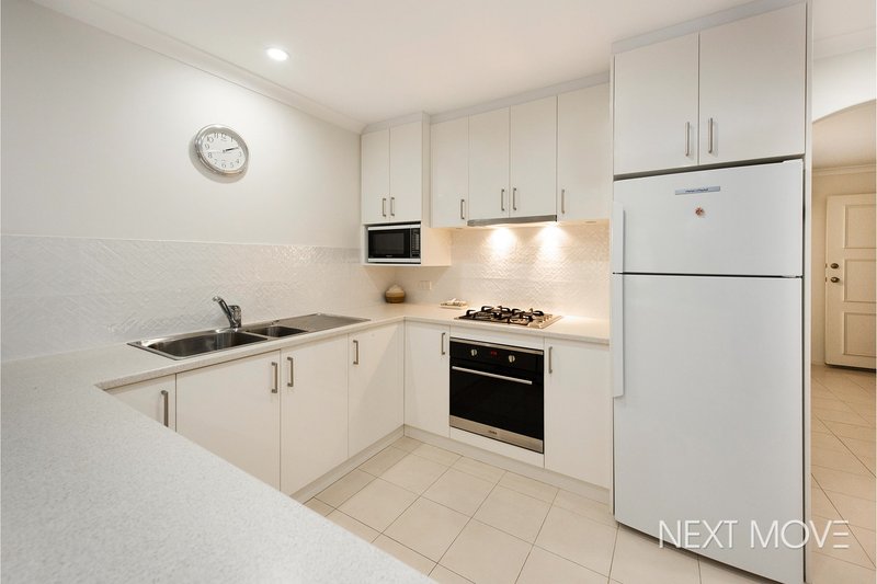 Photo - 4/12 Philmore Crescent, Kardinya WA 6163 - Image 2