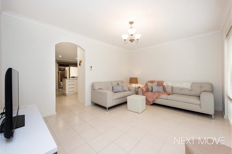 Photo - 4/12 Philmore Crescent, Kardinya WA 6163 - Image 7