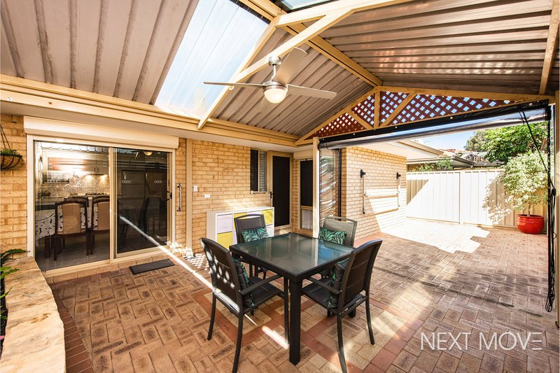 Photo - 4/12 Philmore Crescent, Kardinya WA 6163 - Image 16