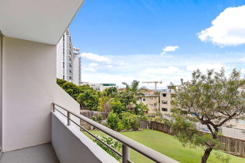 Photo - 4/12 Queen Street, Kings Beach QLD 4551 - Image 3