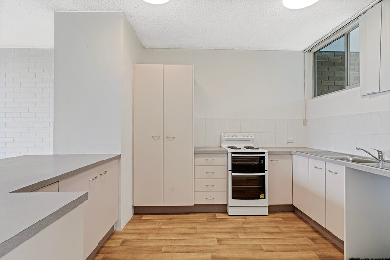 Photo - 4/12 Queen Street, Kings Beach QLD 4551 - Image 6