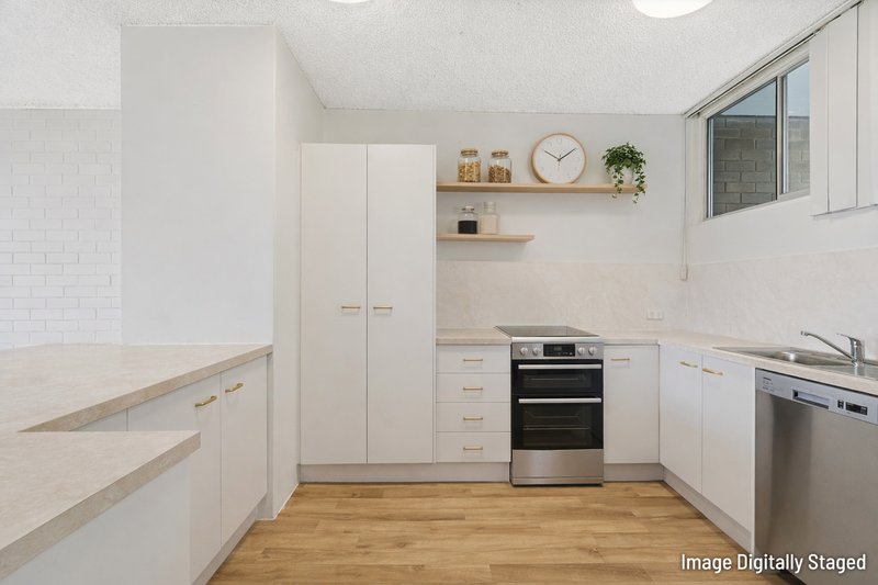 Photo - 4/12 Queen Street, Kings Beach QLD 4551 - Image 7