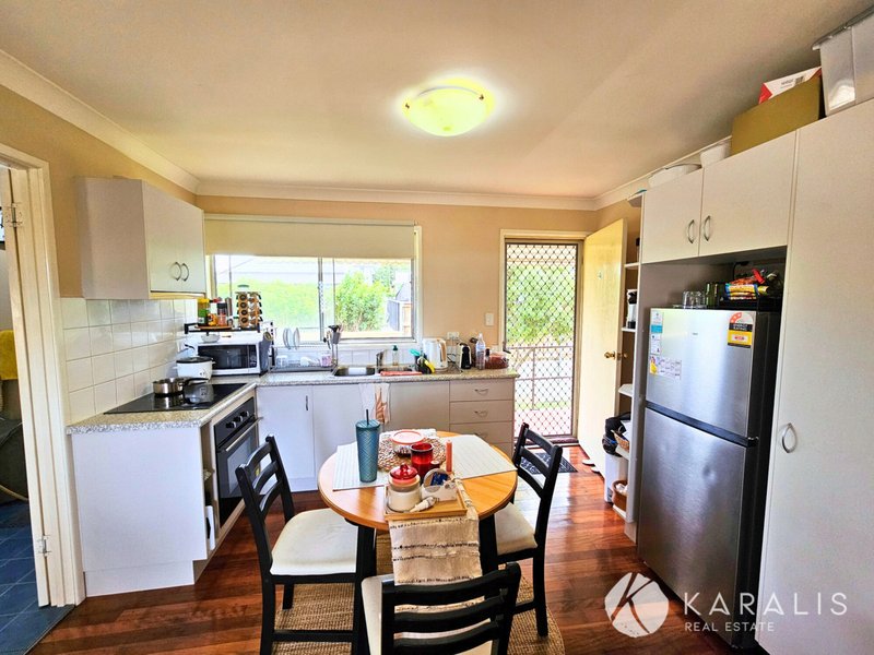 Photo - 4/12 Robbies Avenue, Carina QLD 4152 - Image 4