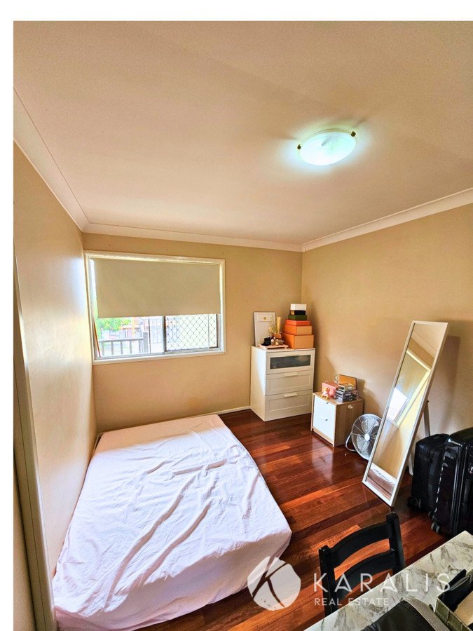 Photo - 4/12 Robbies Avenue, Carina QLD 4152 - Image 9