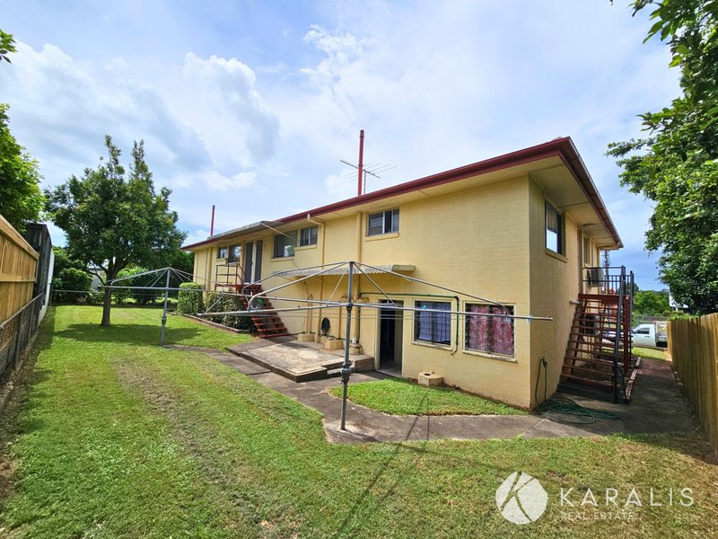 Photo - 4/12 Robbies Avenue, Carina QLD 4152 - Image 10