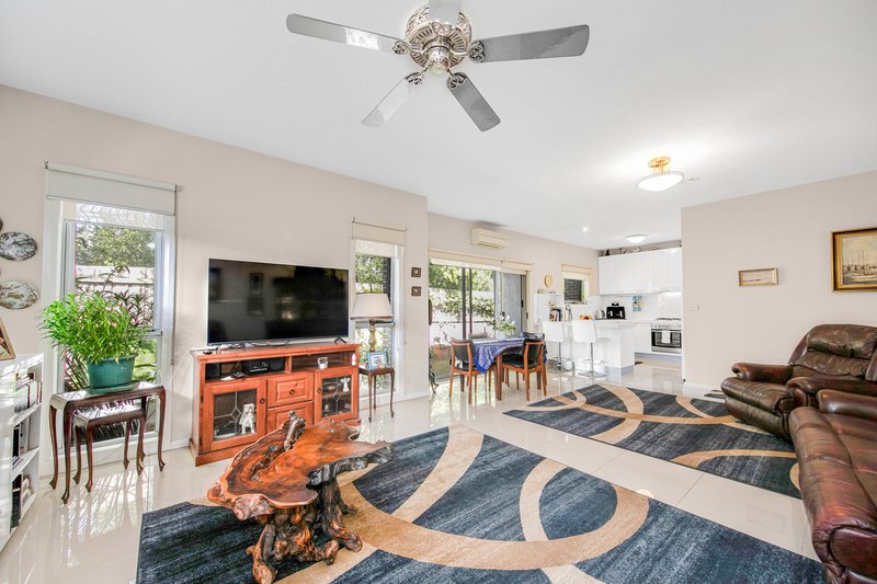 Photo - 4/12 Seagull Avenue, Altona VIC 3018 - Image 3