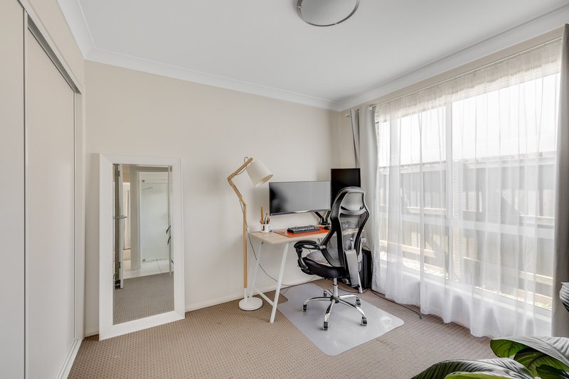 Photo - 4/12 Sunning Street, Kearneys Spring QLD 4350 - Image 7