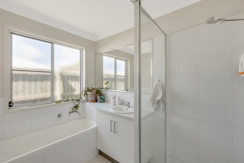 Photo - 4/12 Sunning Street, Kearneys Spring QLD 4350 - Image 8