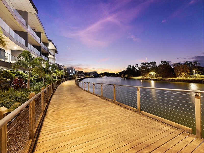 Photo - 4/12 Sunrise Drive, Maroochydore QLD 4558 - Image 24