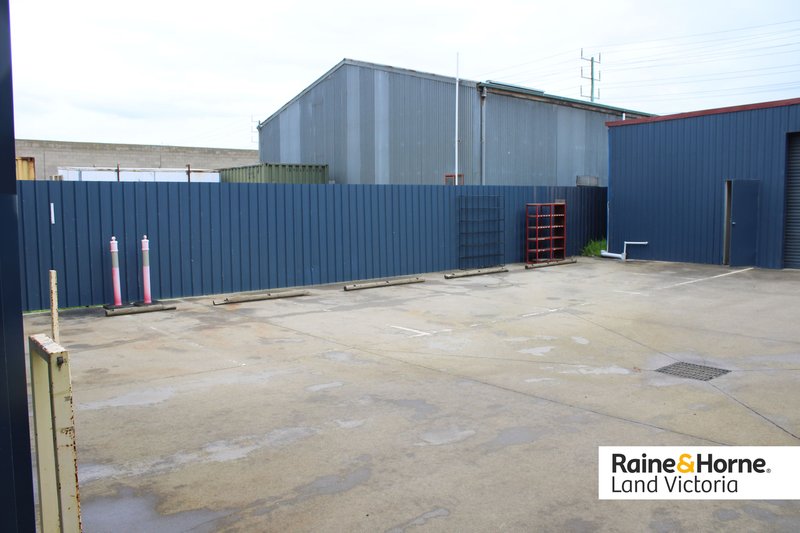 Photo - 412 Thompson Road, North Geelong VIC 3215 - Image 7