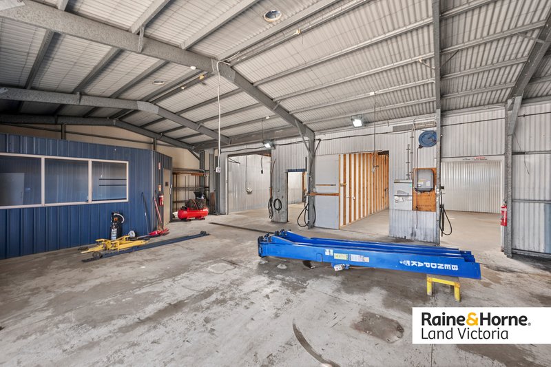 Photo - 412 Thompson Road, North Geelong VIC 3215 - Image 13