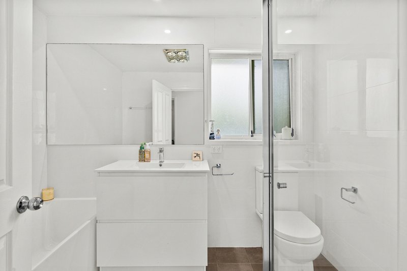 Photo - 4/12 Virginia Street, North Wollongong NSW 2500 - Image 6