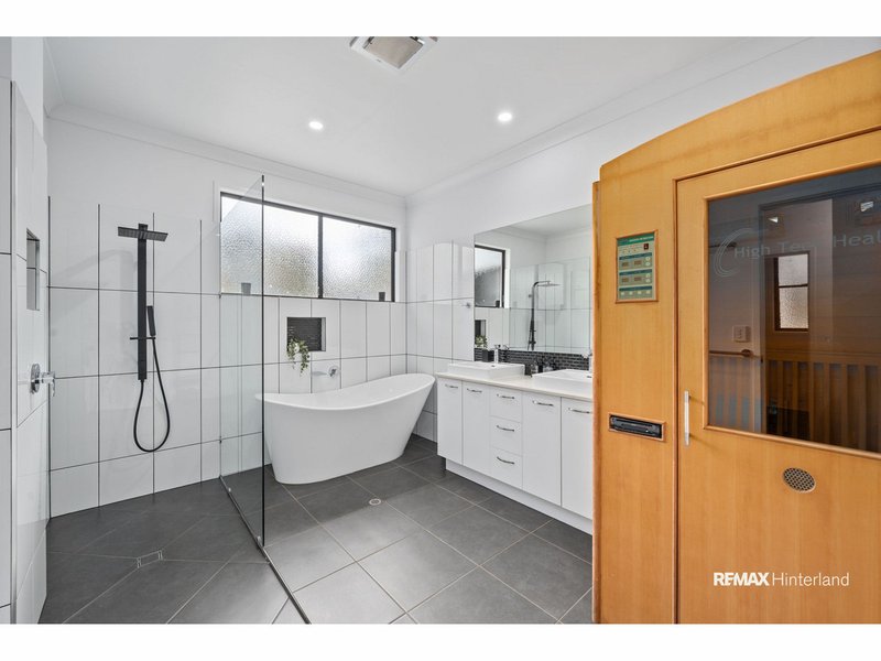 Photo - 4/12 Witham Road, Maleny QLD 4552 - Image 11