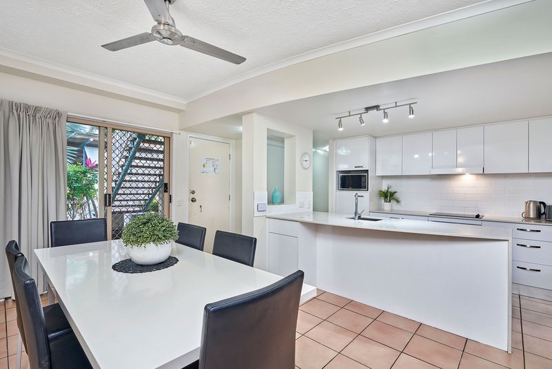 Photo - 412/2 Keem Street, Trinity Beach QLD 4879 - Image 2