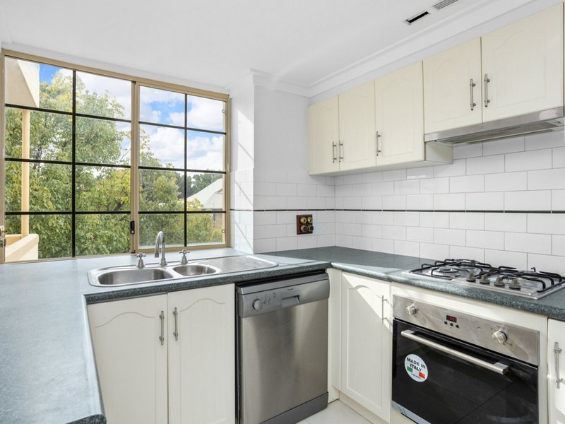 Photo - 41/22 Nile Street, East Perth WA 6004 - Image 3