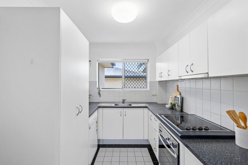 Photo - 4/122 Waterton Street, Annerley QLD 4103 - Image 5